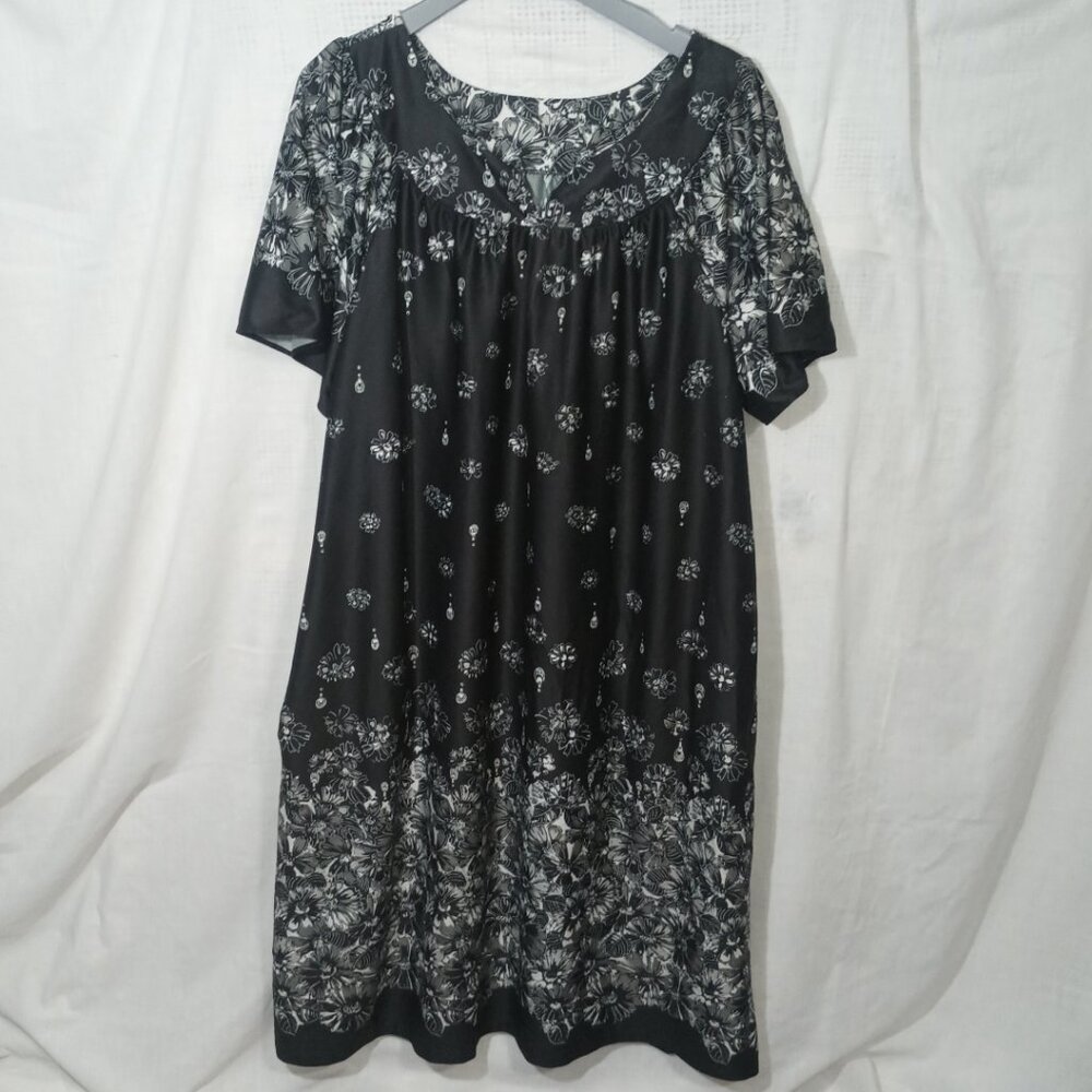 Vtg 70s Granada Muumuu House Dress 3X Plus Black Floral Mrs Roper Caftan Maxi